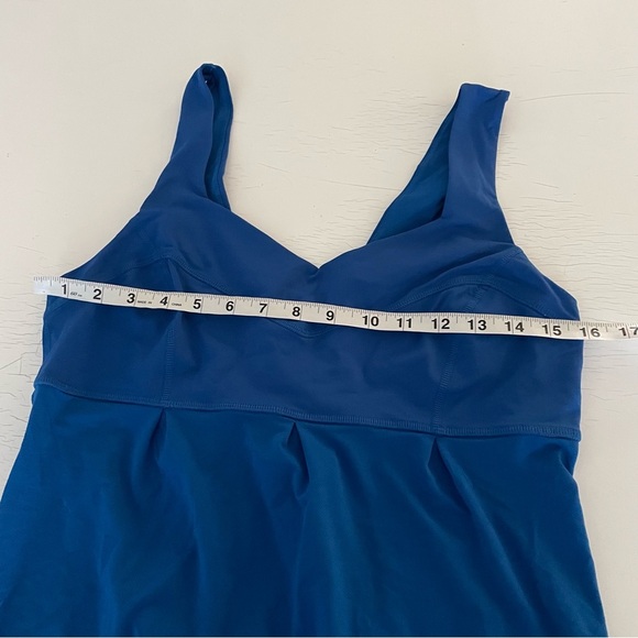 $50/2 Lululemon Tame Me Tank size 10 - Picture 2 of 11